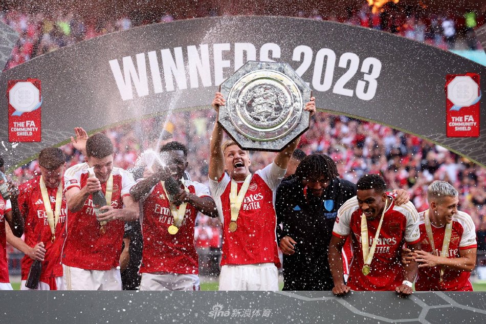 关键时刻出 关键时刻出