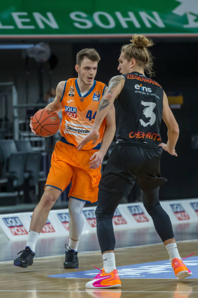 分线外保持 分线外保持