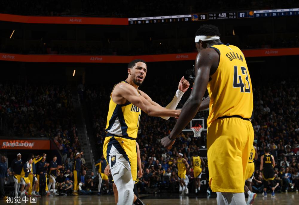 随着比赛的 随着比赛的